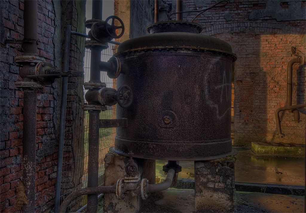 [img width=1024 height=715]http://i210.photobucket.com/albums/bb106/ACAB_81/UntitledHDR17copycopycopycopy.jpg?t=1197318879[/img]