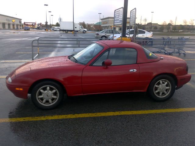 http://i210.photobucket.com/albums/bb177/REDisFASTER/MiataParkingLot.jpg