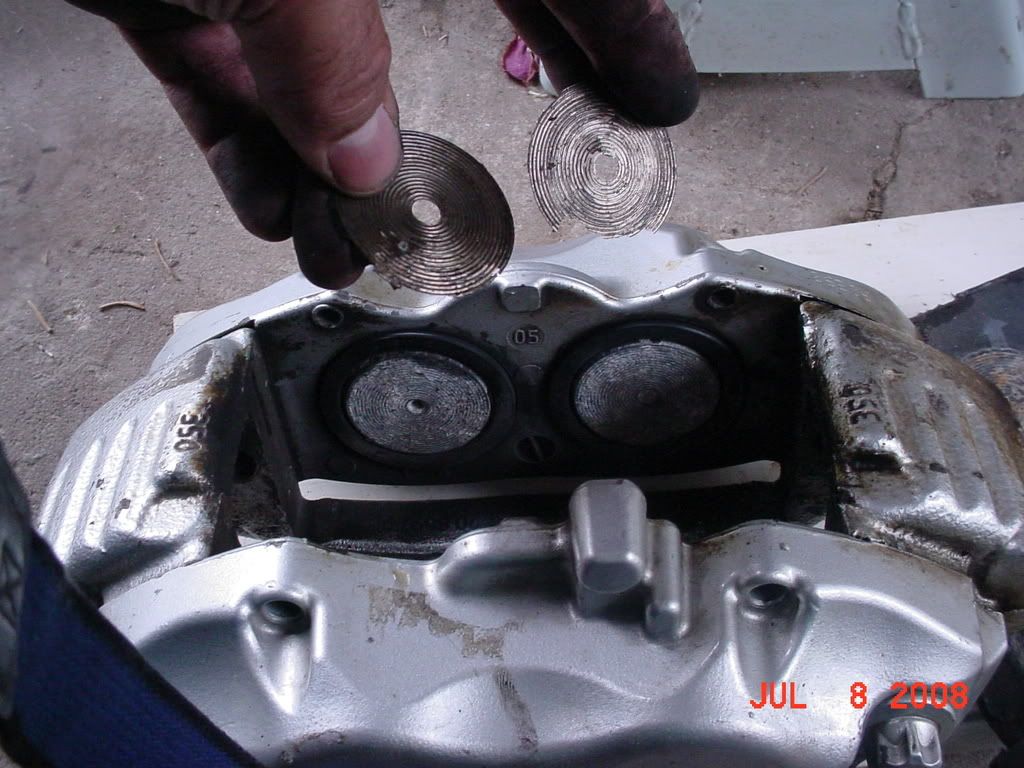 Brembo Caliper Piston Corrosion Chrysler 300C & SRT8 Forums