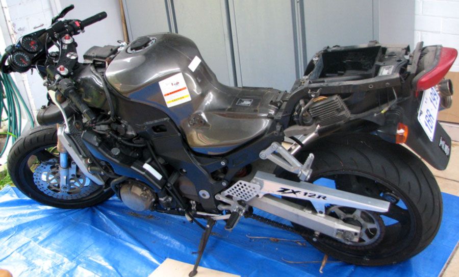 zx12 2000