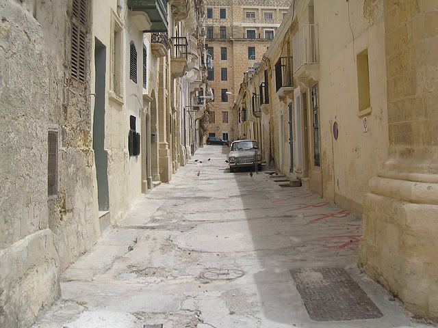Malta_Alley_2.jpg