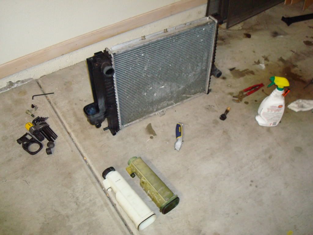 Small coolant leak by expansion tank