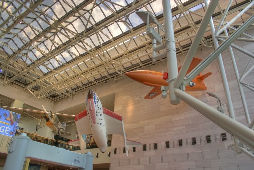 IMAGE: http://i210.photobucket.com/albums/bb276/coondogg15210/airspace%20HDR/d32c7d56.jpg