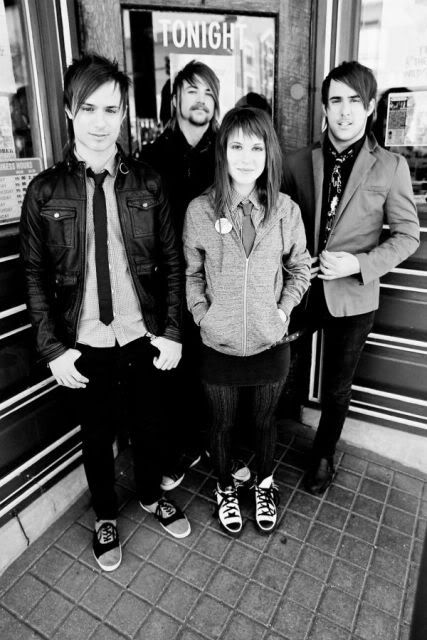 Paramore.jpg Paramore image by sdgurl619_2007 Paramore.jpg Paramore image by sdgurl619_2007