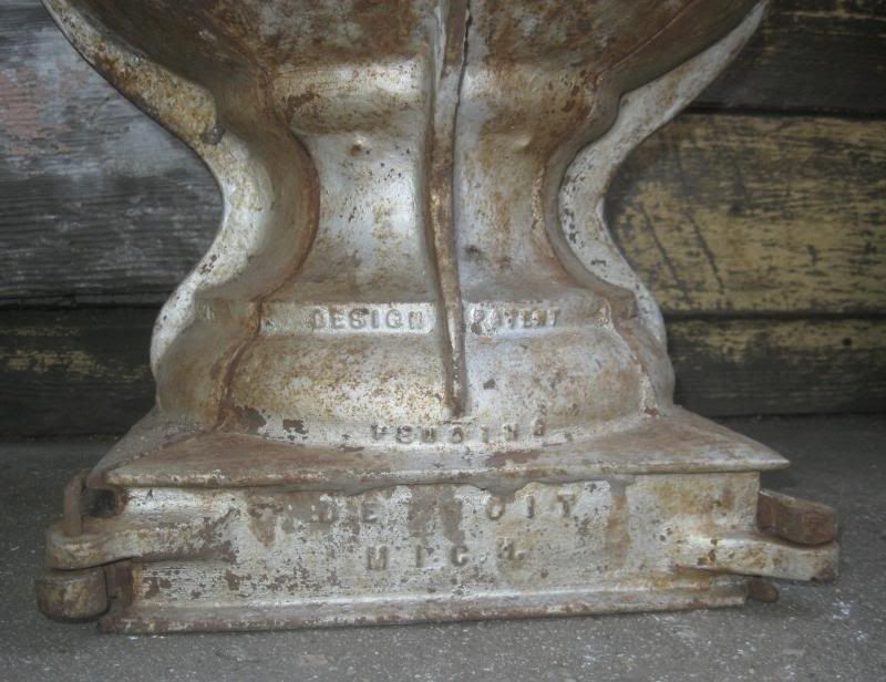 1920 Antique Cast Iron Garden Urn Planter Cement Mold Original Patina