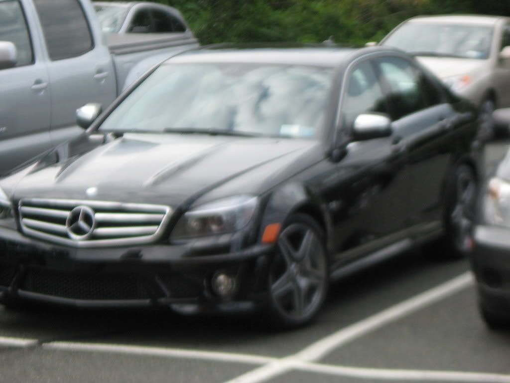 http://i210.photobucket.com/albums/bb85/srads13/c63AMG001.jpg