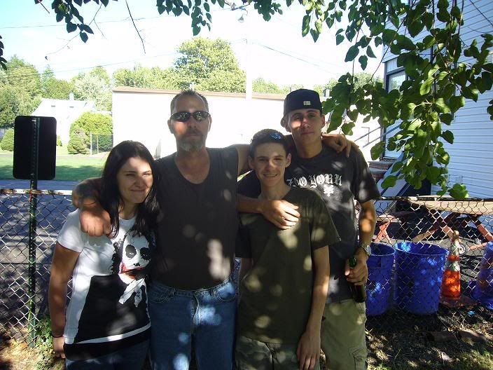 http://i210.photobucket.com/albums/bb94/Codeblue91/033.jpg